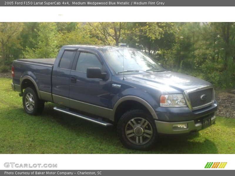 Medium Wedgewood Blue Metallic / Medium Flint Grey 2005 Ford F150 Lariat SuperCab 4x4