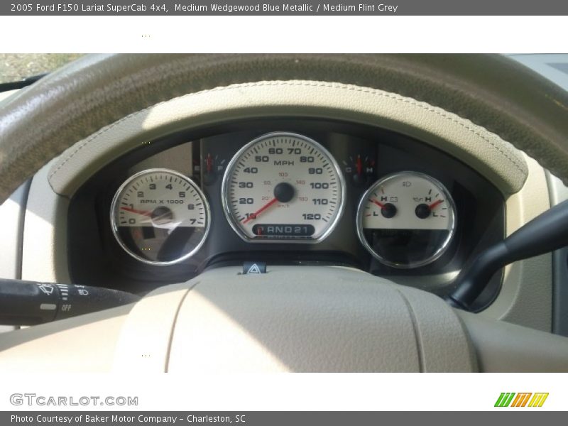 Medium Wedgewood Blue Metallic / Medium Flint Grey 2005 Ford F150 Lariat SuperCab 4x4