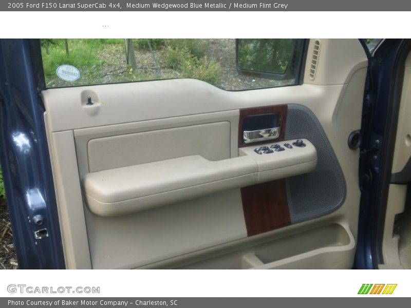 Medium Wedgewood Blue Metallic / Medium Flint Grey 2005 Ford F150 Lariat SuperCab 4x4