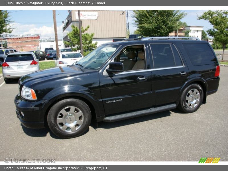 Black Clearcoat / Camel 2005 Lincoln Navigator Luxury 4x4