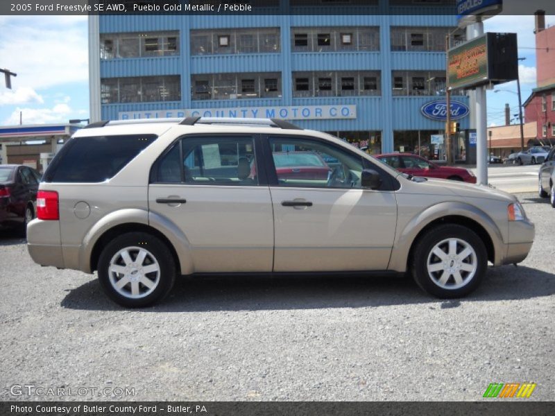 Pueblo Gold Metallic / Pebble 2005 Ford Freestyle SE AWD