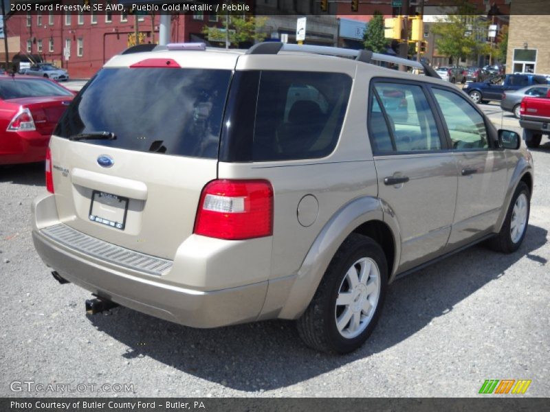 Pueblo Gold Metallic / Pebble 2005 Ford Freestyle SE AWD