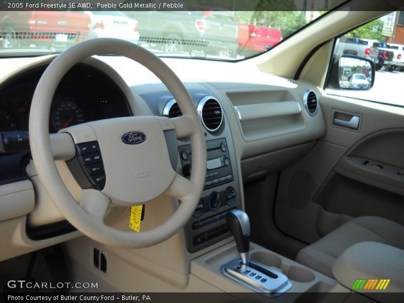  2005 Freestyle SE AWD Pebble Interior