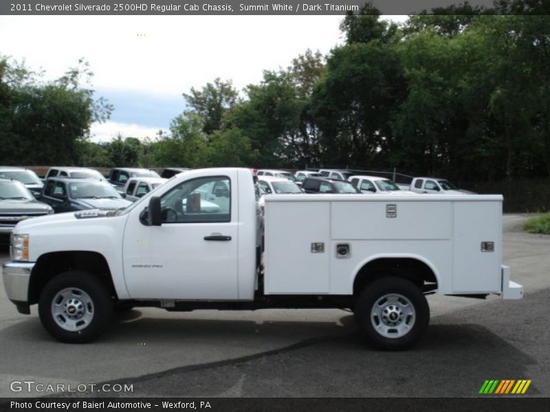 Summit White / Dark Titanium 2011 Chevrolet Silverado 2500HD Regular Cab Chassis