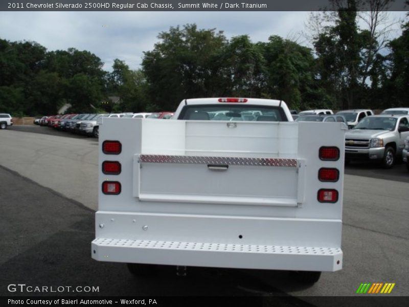 Summit White / Dark Titanium 2011 Chevrolet Silverado 2500HD Regular Cab Chassis