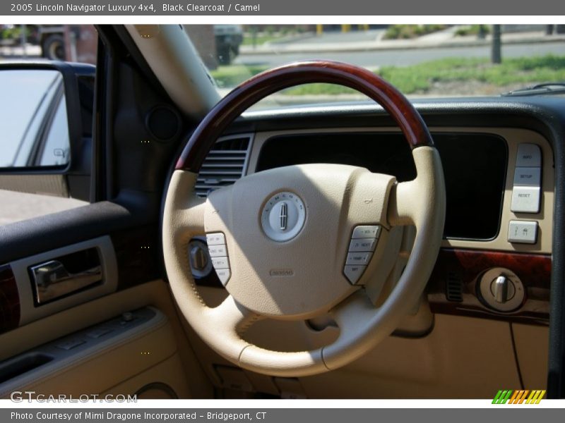 Black Clearcoat / Camel 2005 Lincoln Navigator Luxury 4x4