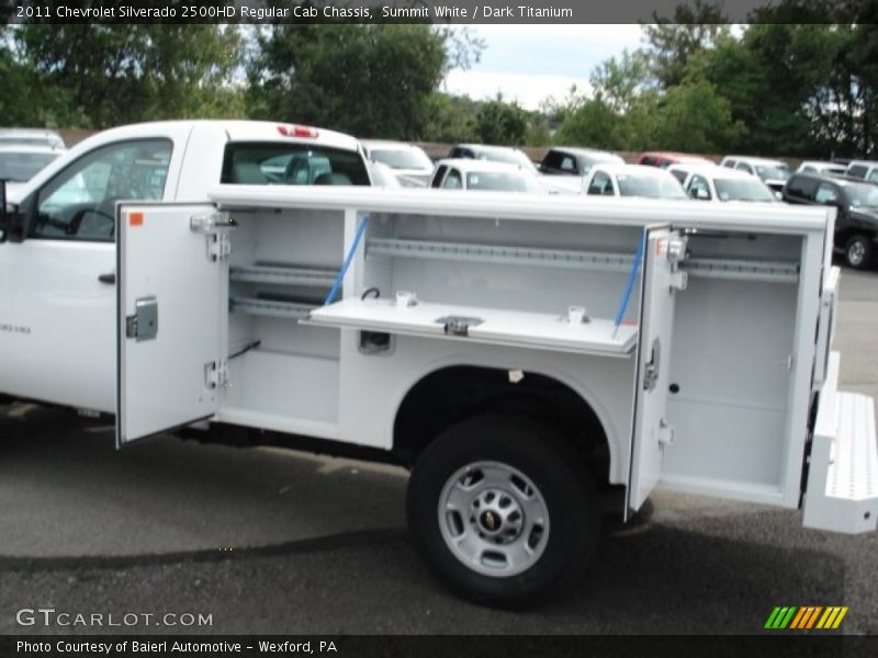 Summit White / Dark Titanium 2011 Chevrolet Silverado 2500HD Regular Cab Chassis