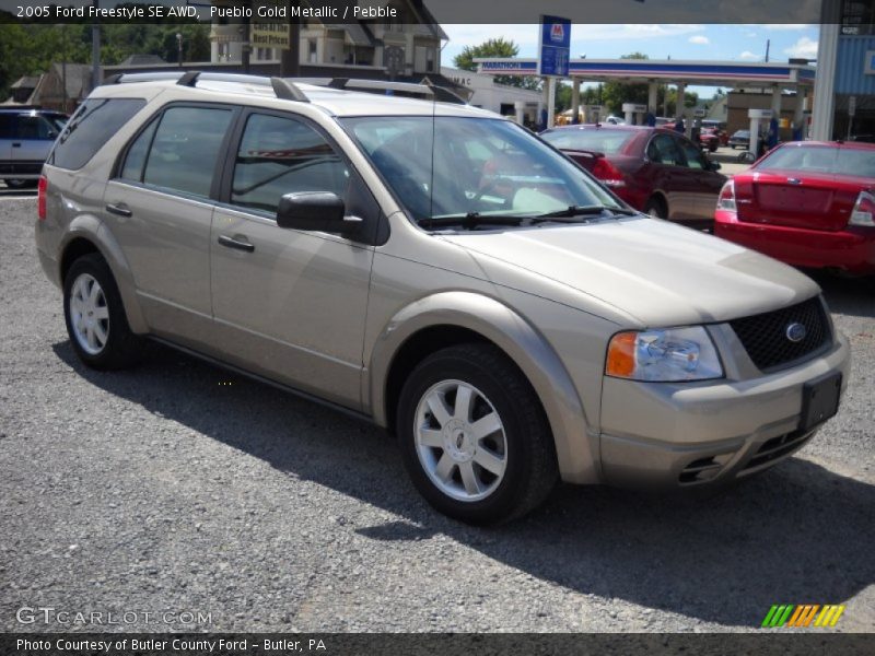 Pueblo Gold Metallic / Pebble 2005 Ford Freestyle SE AWD