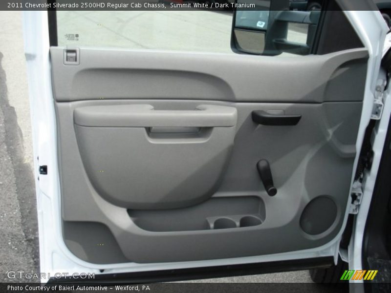 Summit White / Dark Titanium 2011 Chevrolet Silverado 2500HD Regular Cab Chassis