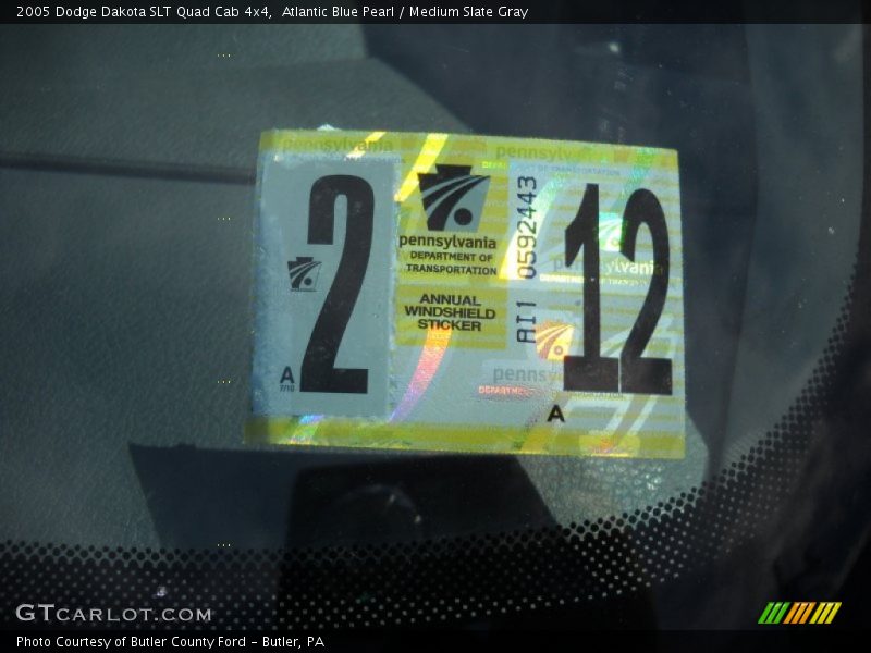 Atlantic Blue Pearl / Medium Slate Gray 2005 Dodge Dakota SLT Quad Cab 4x4
