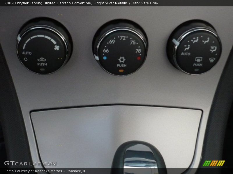 Controls of 2009 Sebring Limited Hardtop Convertible
