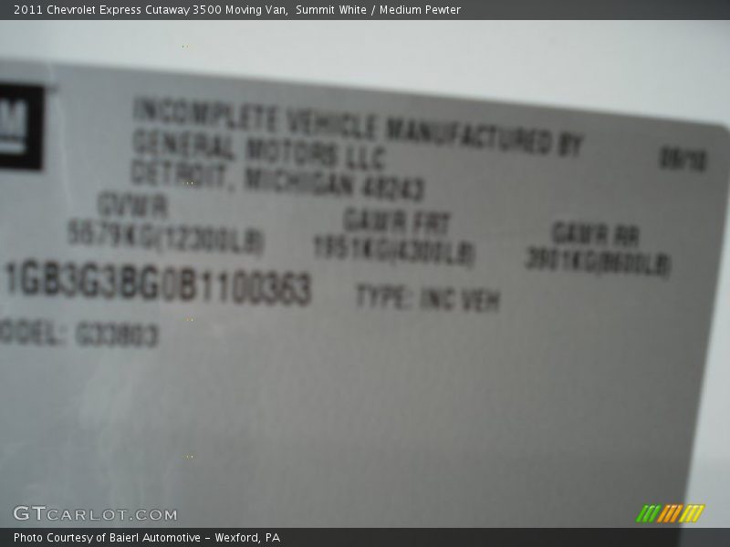 Summit White / Medium Pewter 2011 Chevrolet Express Cutaway 3500 Moving Van