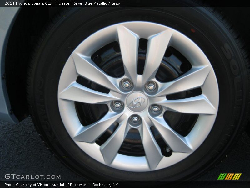 Iridescent Silver Blue Metallic / Gray 2011 Hyundai Sonata GLS