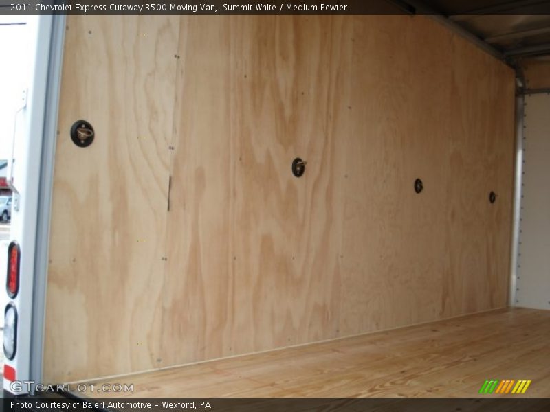 Summit White / Medium Pewter 2011 Chevrolet Express Cutaway 3500 Moving Van
