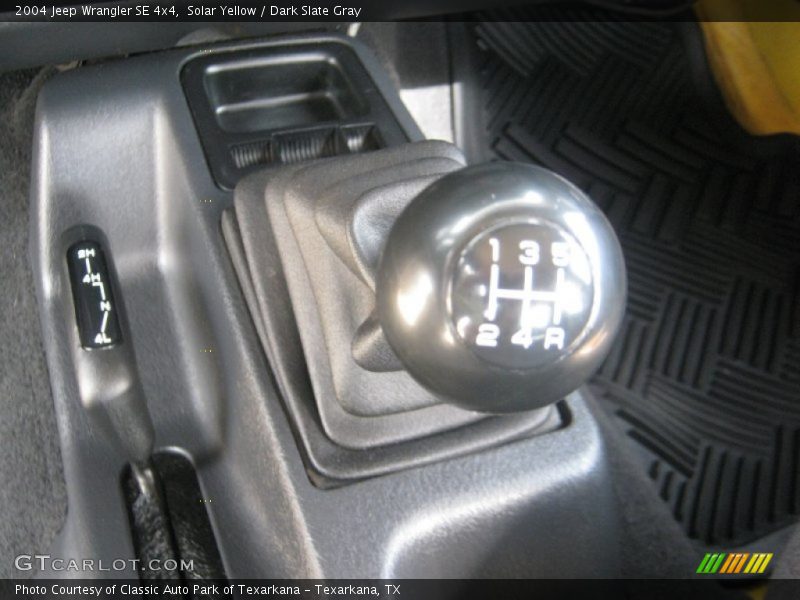 Solar Yellow / Dark Slate Gray 2004 Jeep Wrangler SE 4x4