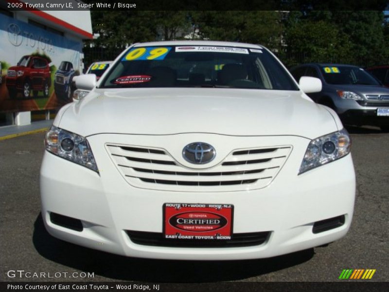 Super White / Bisque 2009 Toyota Camry LE