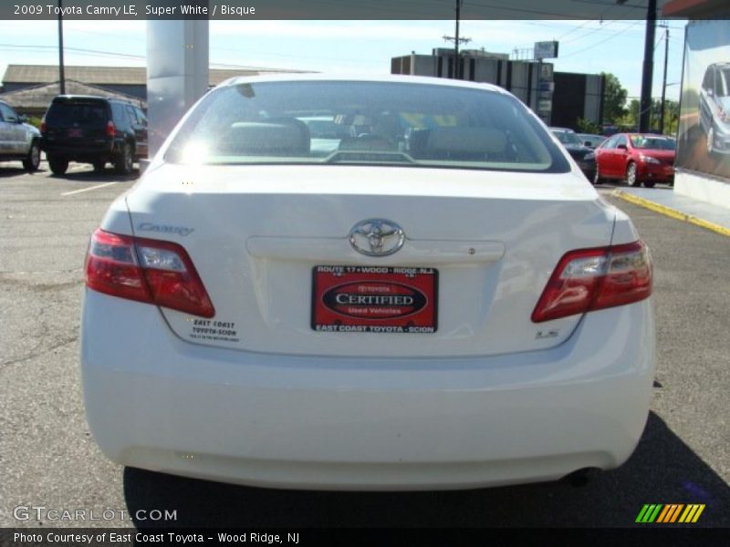 Super White / Bisque 2009 Toyota Camry LE