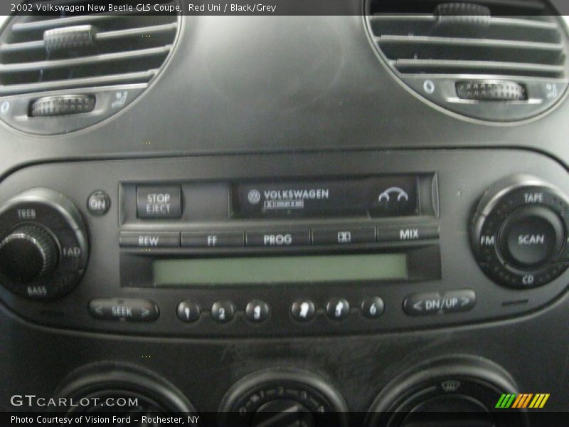 Red Uni / Black/Grey 2002 Volkswagen New Beetle GLS Coupe