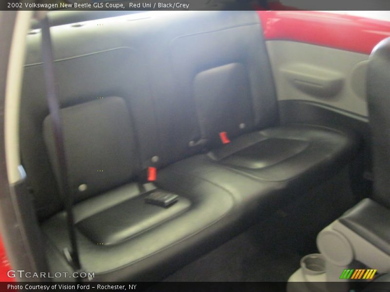 Red Uni / Black/Grey 2002 Volkswagen New Beetle GLS Coupe