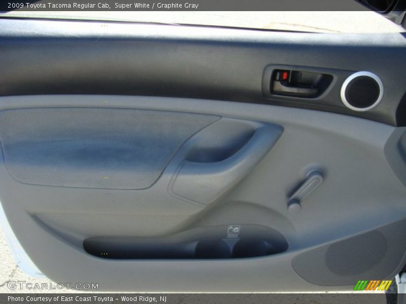 Super White / Graphite Gray 2009 Toyota Tacoma Regular Cab