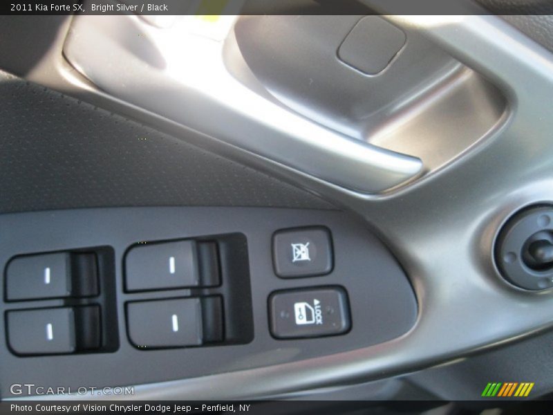 Bright Silver / Black 2011 Kia Forte SX