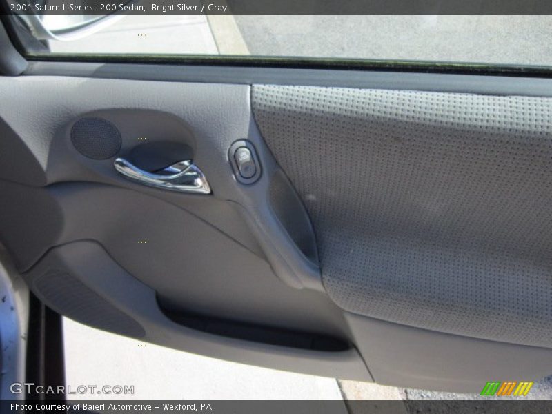 Bright Silver / Gray 2001 Saturn L Series L200 Sedan