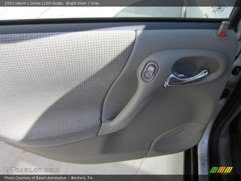 Bright Silver / Gray 2001 Saturn L Series L200 Sedan