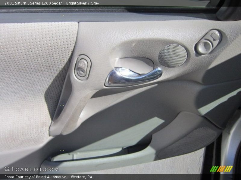 Bright Silver / Gray 2001 Saturn L Series L200 Sedan