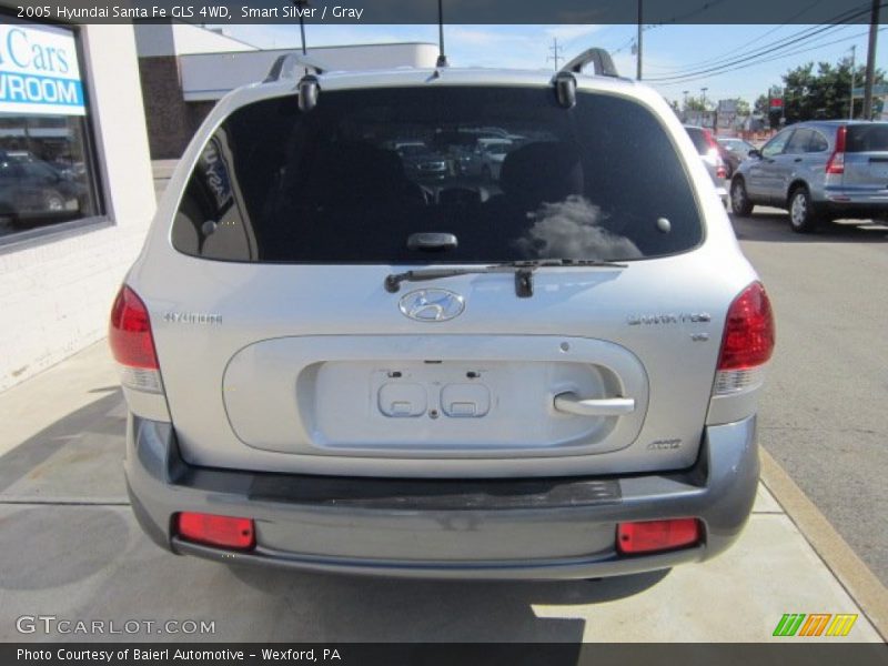 Smart Silver / Gray 2005 Hyundai Santa Fe GLS 4WD