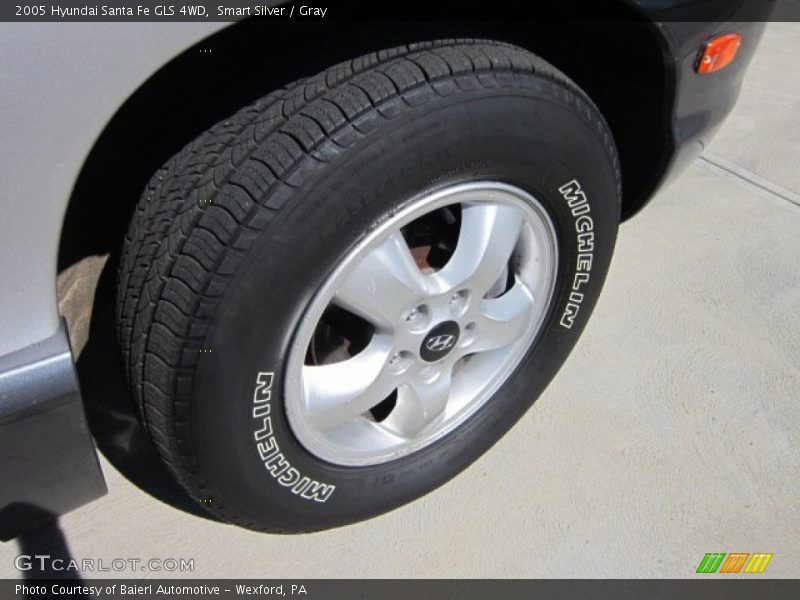 Smart Silver / Gray 2005 Hyundai Santa Fe GLS 4WD