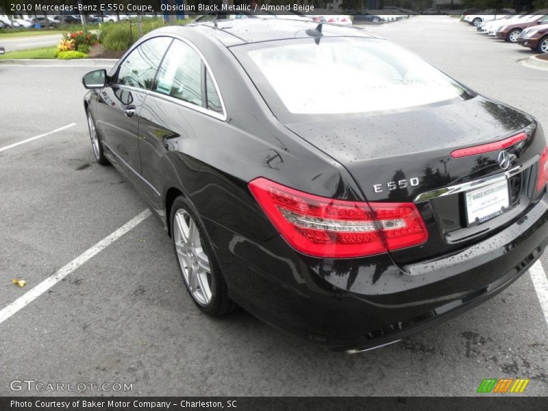 Obsidian Black Metallic / Almond Beige 2010 Mercedes-Benz E 550 Coupe