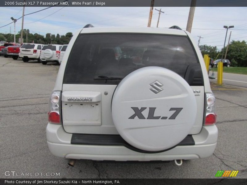 White Pearl / Beige 2006 Suzuki XL7 7 Passenger AWD