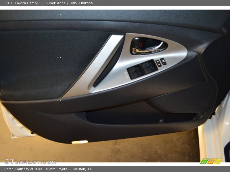 Super White / Dark Charcoal 2010 Toyota Camry SE