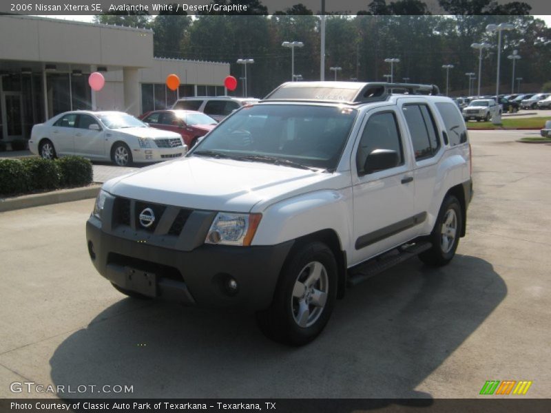 Avalanche White / Desert/Graphite 2006 Nissan Xterra SE