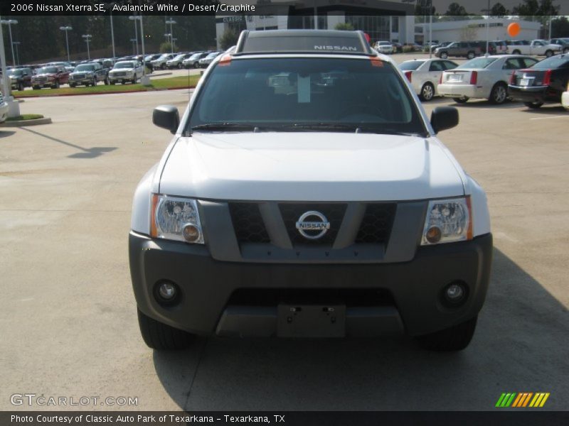 Avalanche White / Desert/Graphite 2006 Nissan Xterra SE