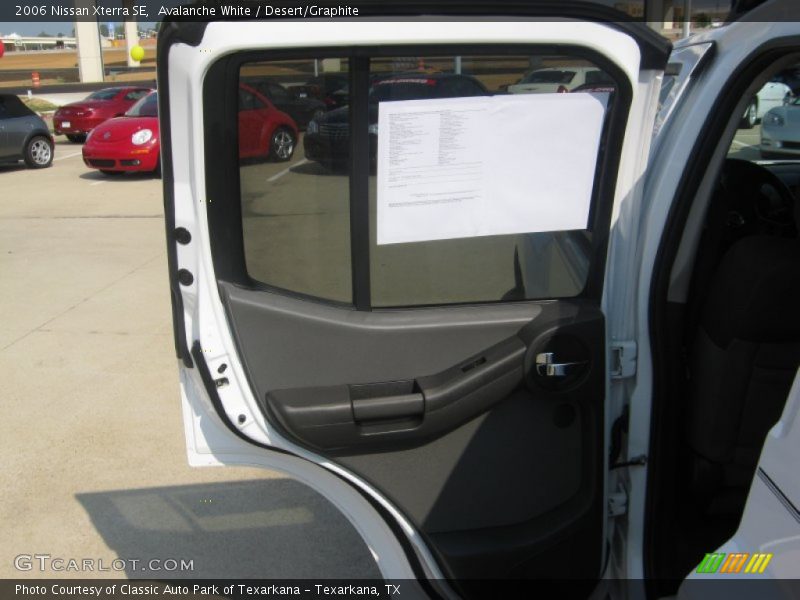 Avalanche White / Desert/Graphite 2006 Nissan Xterra SE