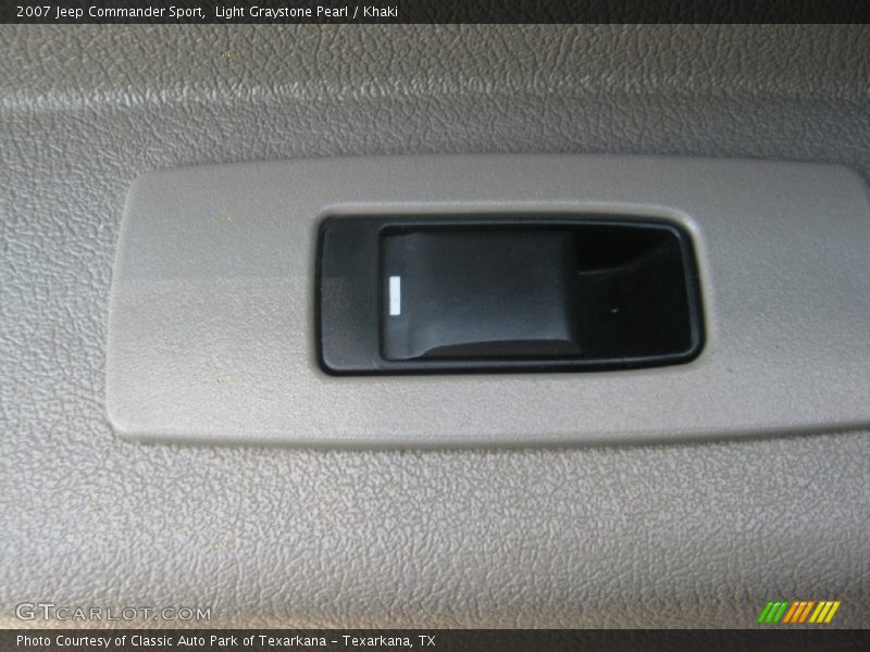 Light Graystone Pearl / Khaki 2007 Jeep Commander Sport