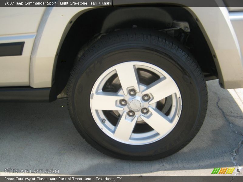 Light Graystone Pearl / Khaki 2007 Jeep Commander Sport