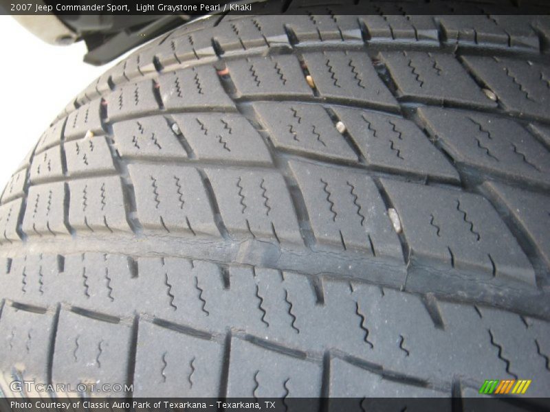 Light Graystone Pearl / Khaki 2007 Jeep Commander Sport