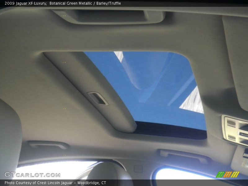 Botanical Green Metallic / Barley/Truffle 2009 Jaguar XF Luxury