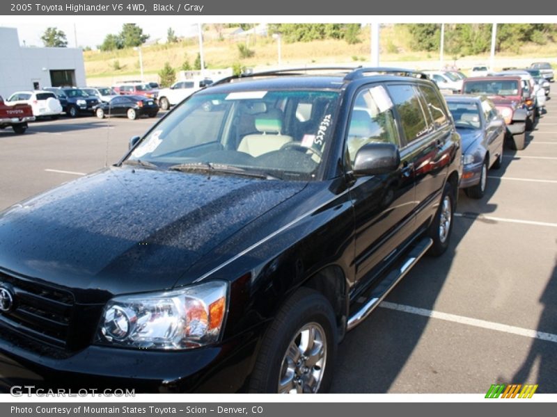 Black / Gray 2005 Toyota Highlander V6 4WD