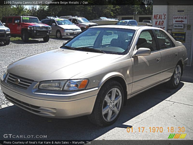 Cashmere Beige Metallic / Oak 1998 Toyota Camry XLE V6