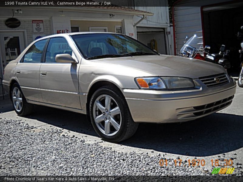 Cashmere Beige Metallic / Oak 1998 Toyota Camry XLE V6