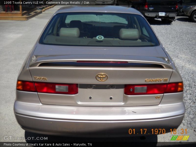 Cashmere Beige Metallic / Oak 1998 Toyota Camry XLE V6