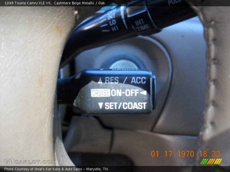 Cashmere Beige Metallic / Oak 1998 Toyota Camry XLE V6