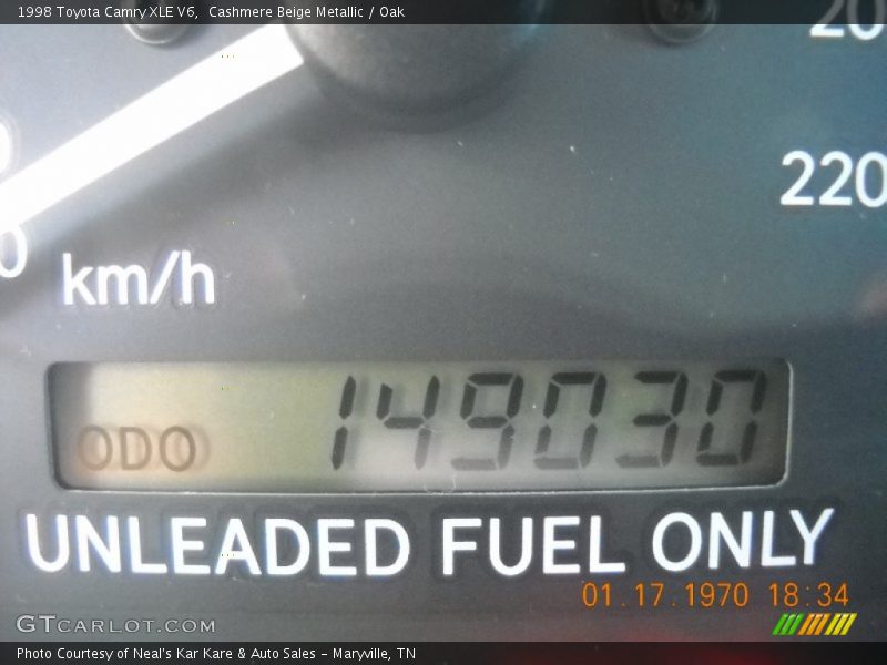 Cashmere Beige Metallic / Oak 1998 Toyota Camry XLE V6