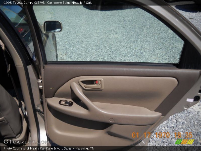 Cashmere Beige Metallic / Oak 1998 Toyota Camry XLE V6