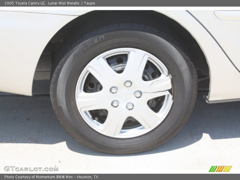 Lunar Mist Metallic / Taupe 2005 Toyota Camry LE