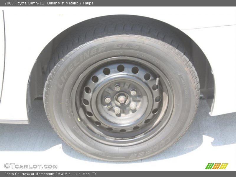 Lunar Mist Metallic / Taupe 2005 Toyota Camry LE