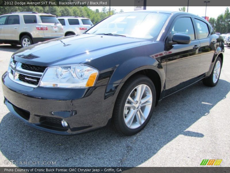 Front 3/4 View of 2012 Avenger SXT Plus